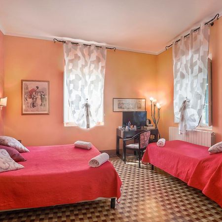 Antica Residenza Santa Chiara -City Center Лукка Экстерьер фото