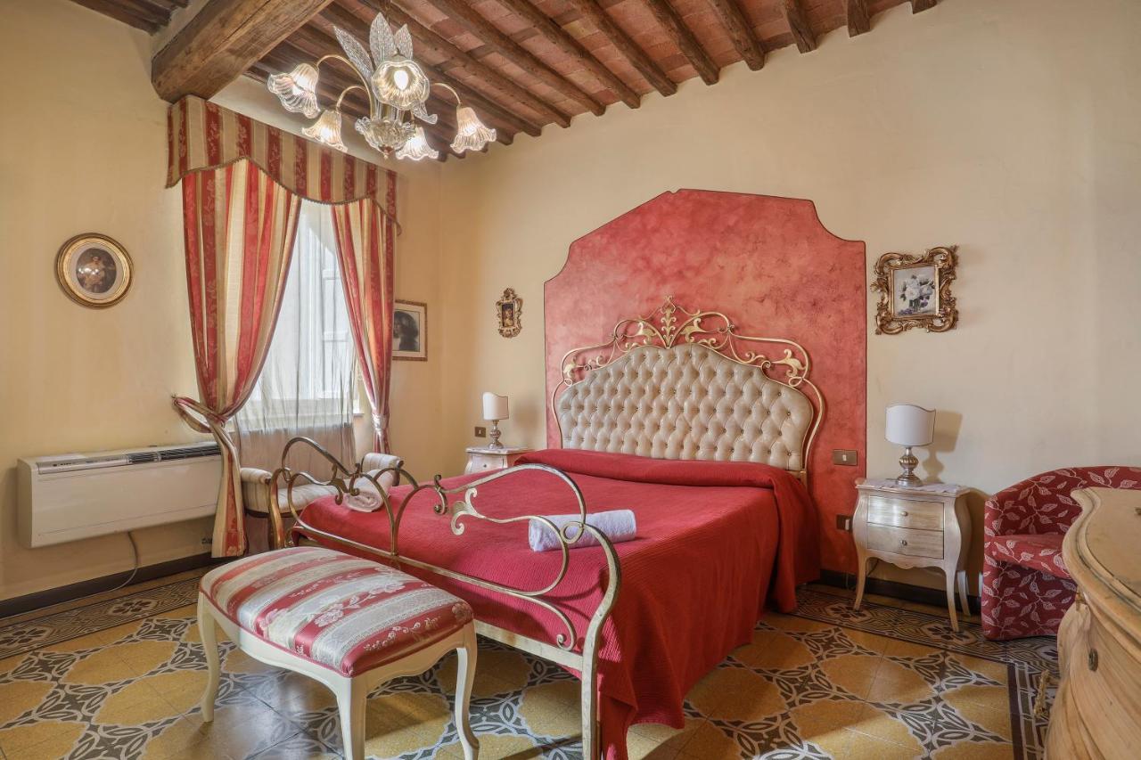Antica Residenza Santa Chiara -City Center Лукка Экстерьер фото