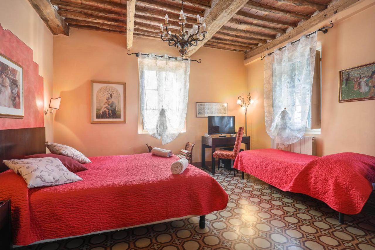 Antica Residenza Santa Chiara -City Center Лукка Экстерьер фото